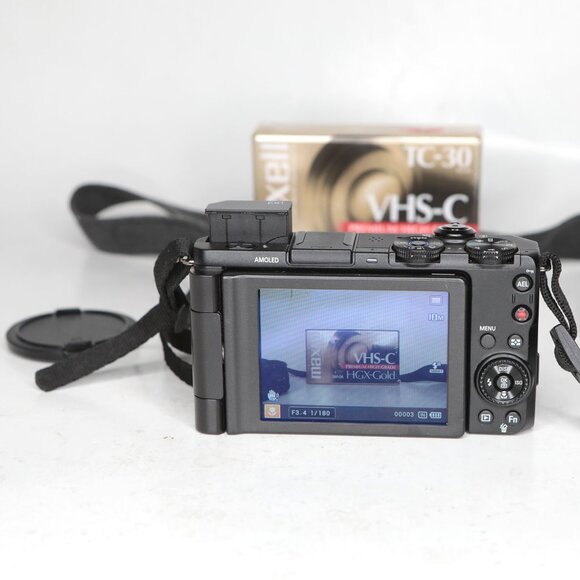 Samsung EX1/TL500 Digital Camera 10MP Digicam F1.8-2.4 Lens, Tilt Screen 3x Zoom - Picture 4 of 12